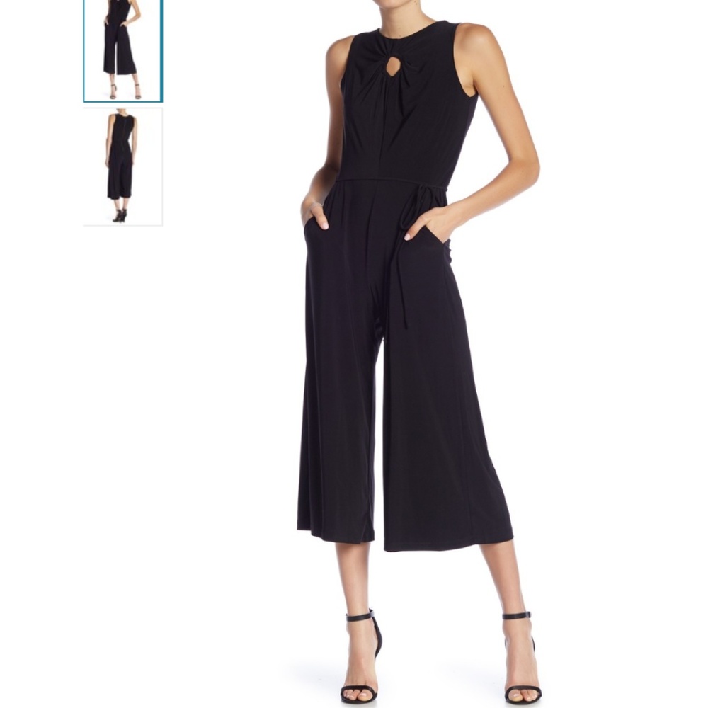 Gabby Skye Sleeveless Front Keyhole Jumpsuit